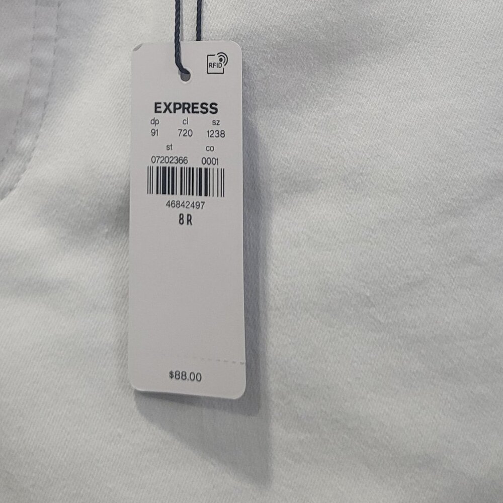 NWT Express High Waisted White '90s Slim Jeans - Picture 4 of 4